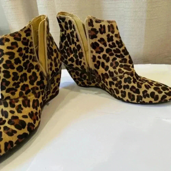 Kenneth Cole Reaction Cow Hide Ankle Boots - Picture 7 of 9